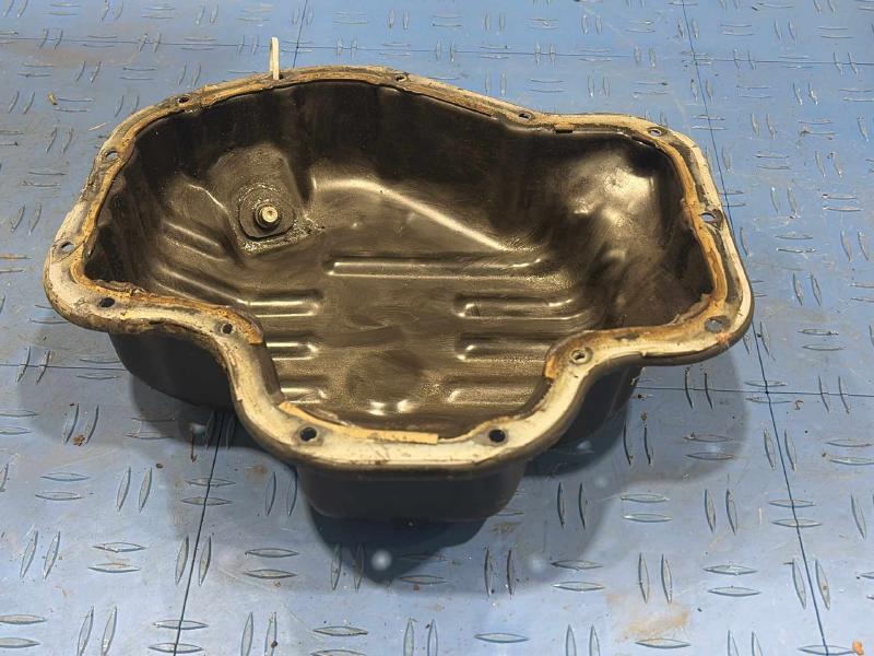 2007 Toyota RAV4 Oil Pan