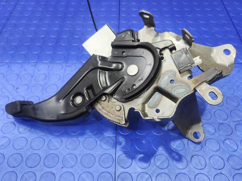 2010-2015 Toyota Prius Parking Brake Lever Pedal Assembly OEM 46200-47070
