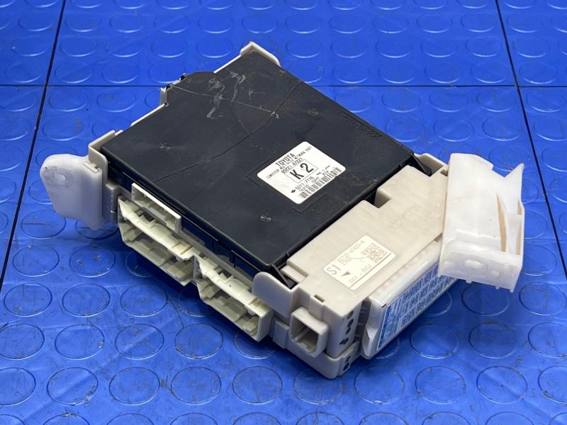 2013 Toyota Prius V Multiplex Control Module Genuine OEM Part 8922147221