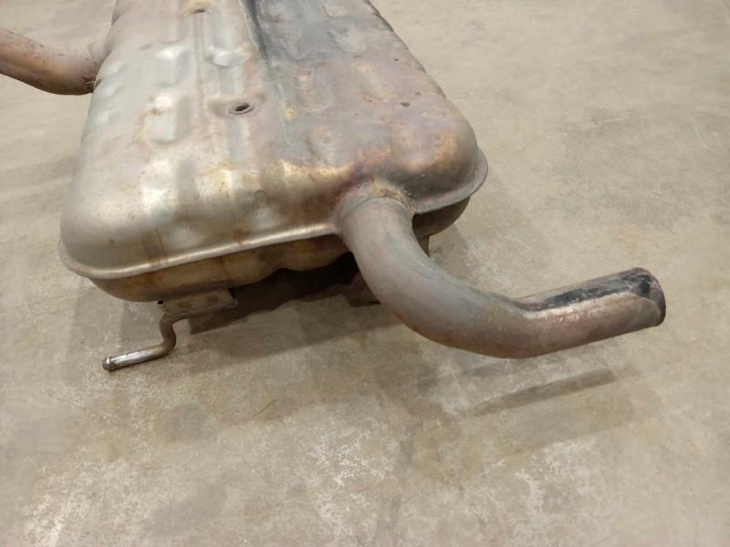 2016 Chrysler 200 Muffler