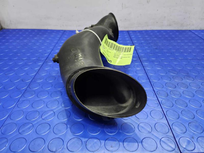 2011 Volkswagen Touareg Air Intake Tube/Resonator
