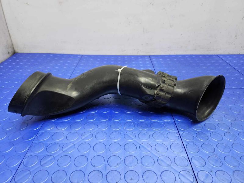 2011 Volkswagen Touareg Air Intake Tube/Resonator