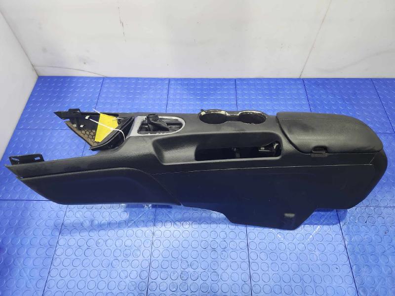 2016 Ford Mustang Front Console