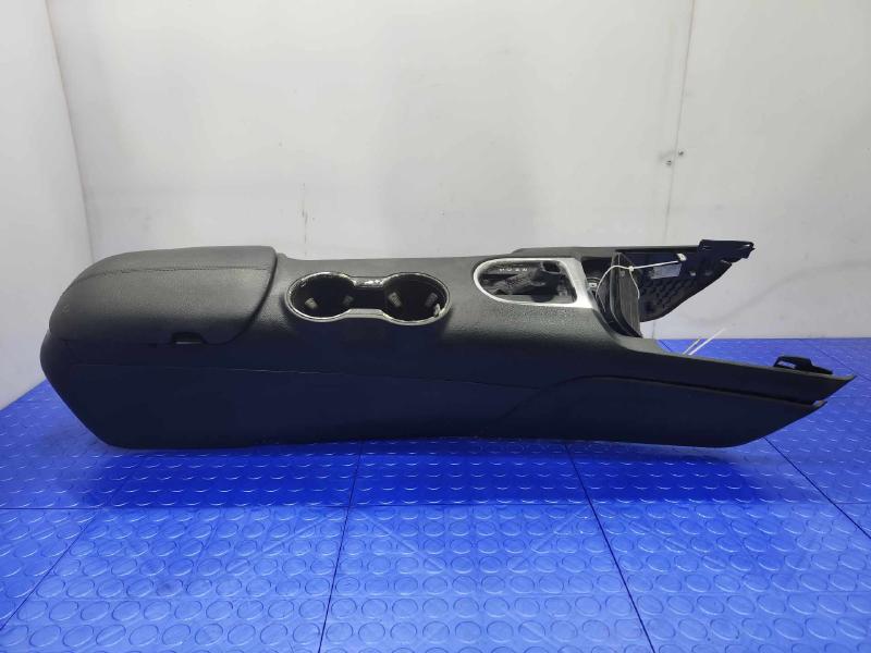 2016 Ford Mustang Front Console