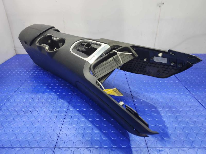 2016 Ford Mustang Front Console