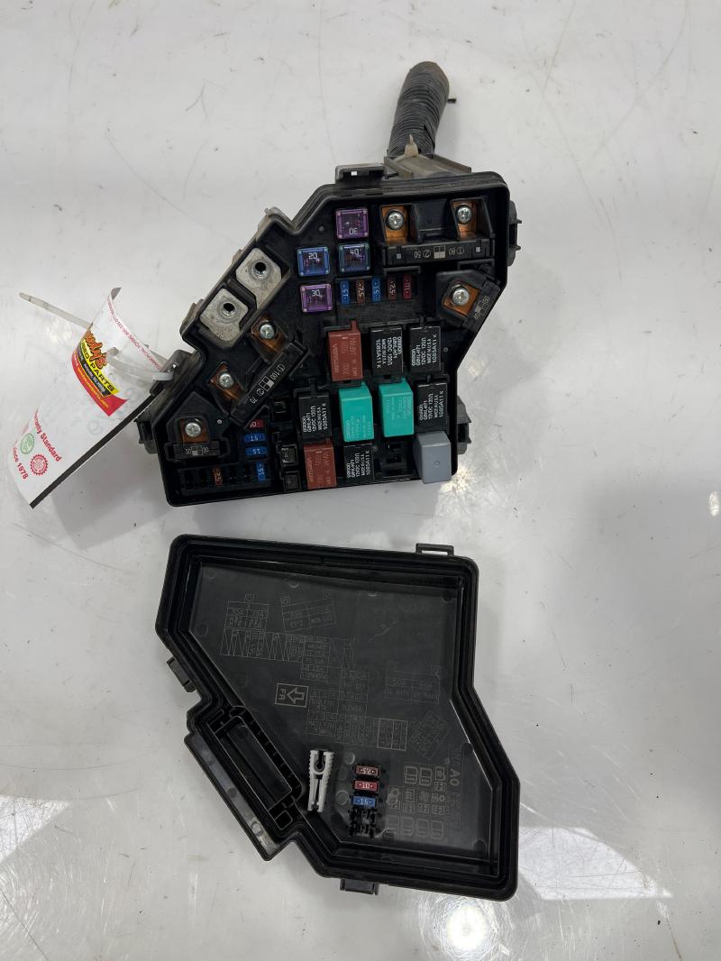 2006 2007 Honda Civic Fuse Box Engine Compartment 4Dr Sedan ONLY OEM 38250SNAA01