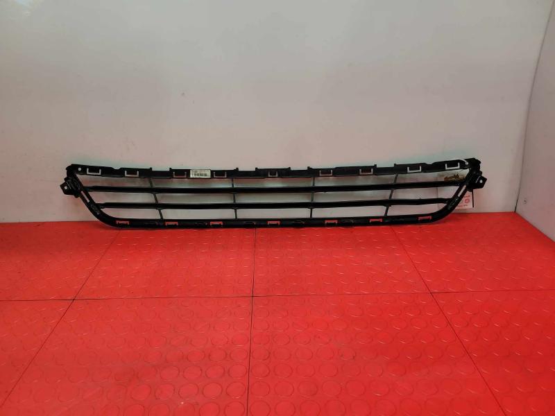 2014 Ford Fusion Grille
