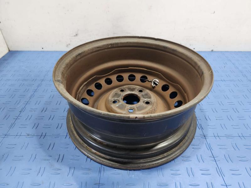 2013 Toyota Camry Wheel