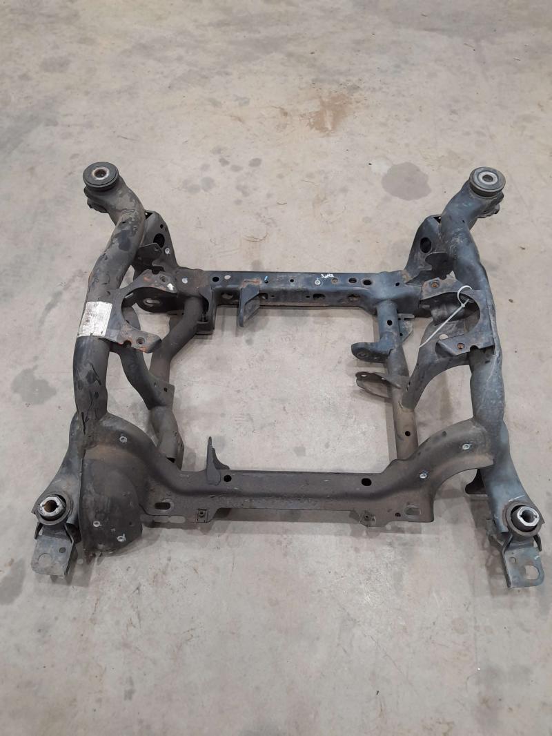2011 Jeep Grand Cherokee Crossmember/Cradle/Undercarria