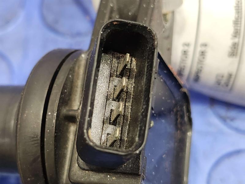 2000-2009 Toyota Tundra V8 Ignition Coil Pack Genuine OEM Part 9008019027