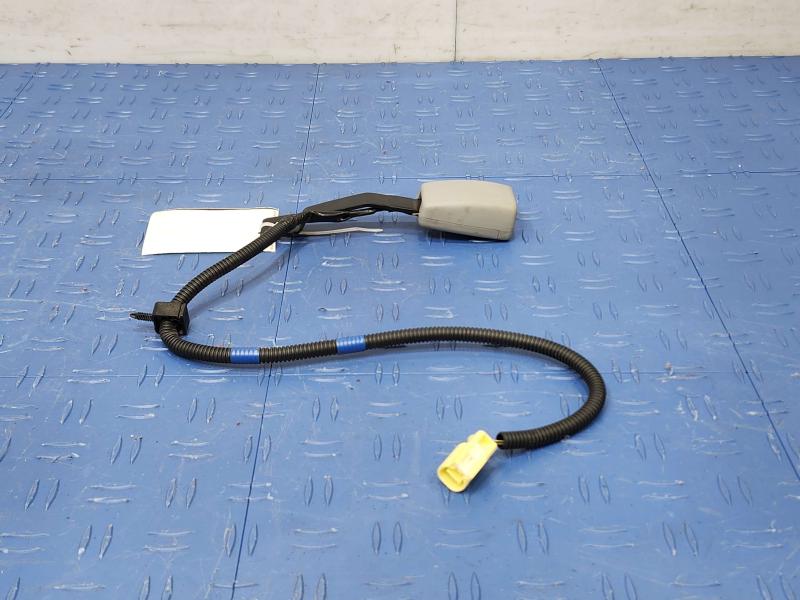 2011 Subaru Forester Front Seat Belt