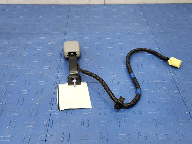 2011 Subaru Forester Front Seat Belt