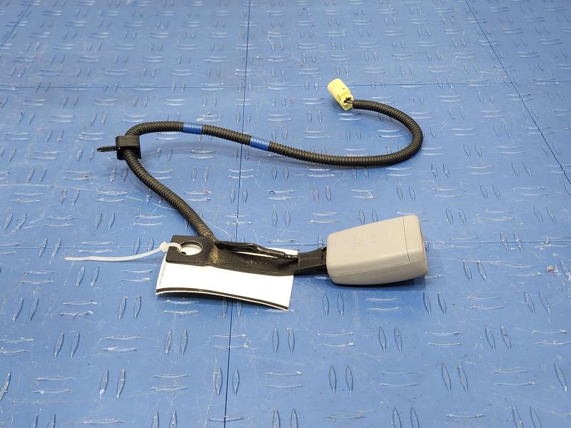 2011 Subaru Forester Front Seat Belt