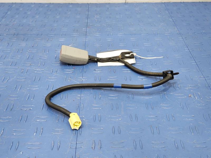 2011 Subaru Forester Front Seat Belt