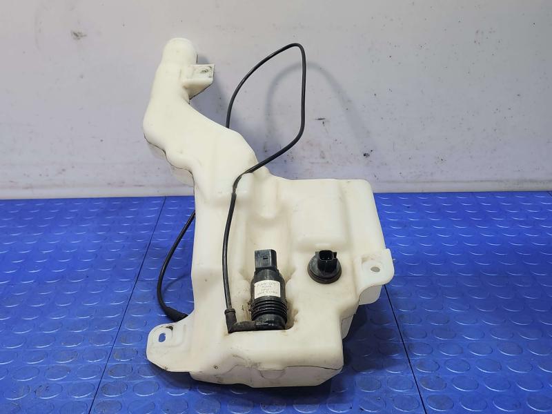 2016 Chevrolet Silverado 1500 Washer Bottle