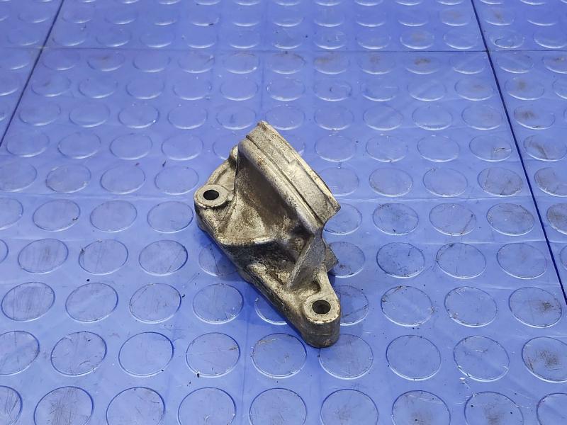 2014 Honda CR-V Oil Filter Housing
