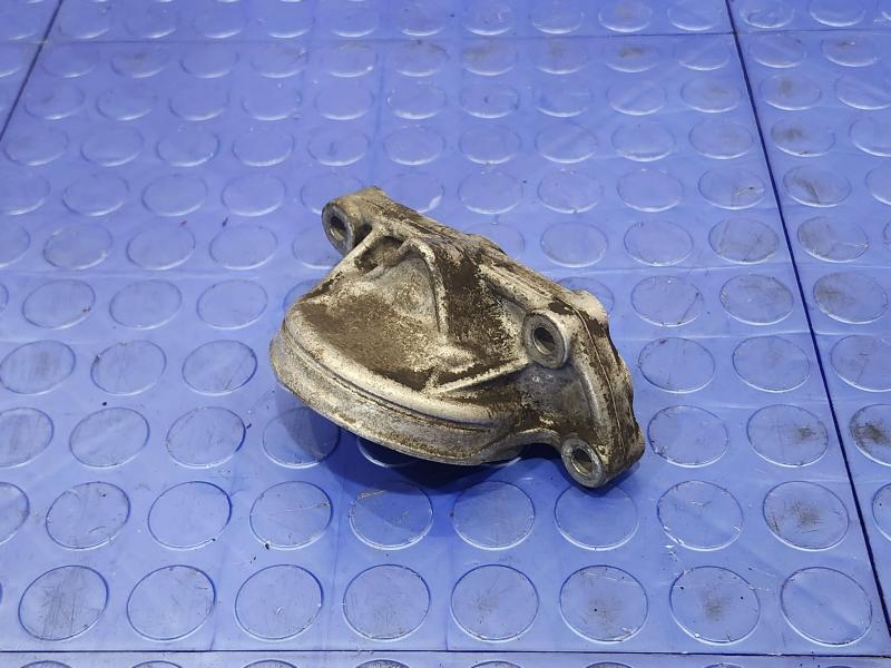 2014 Honda CR-V Oil Filter Housing