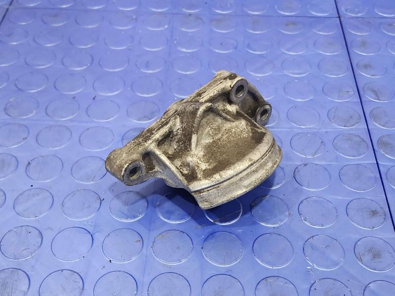 2014 Honda CR-V Oil Filter Housing
