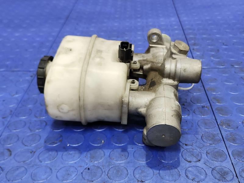 2011-2013 Ford F-150 Brake Master Cylinder Assembly Genuine OEM DL3Z2140A
