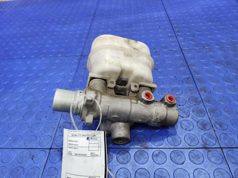 2011-2013 Ford F-150 Brake Master Cylinder Assembly Genuine OEM DL3Z2140A