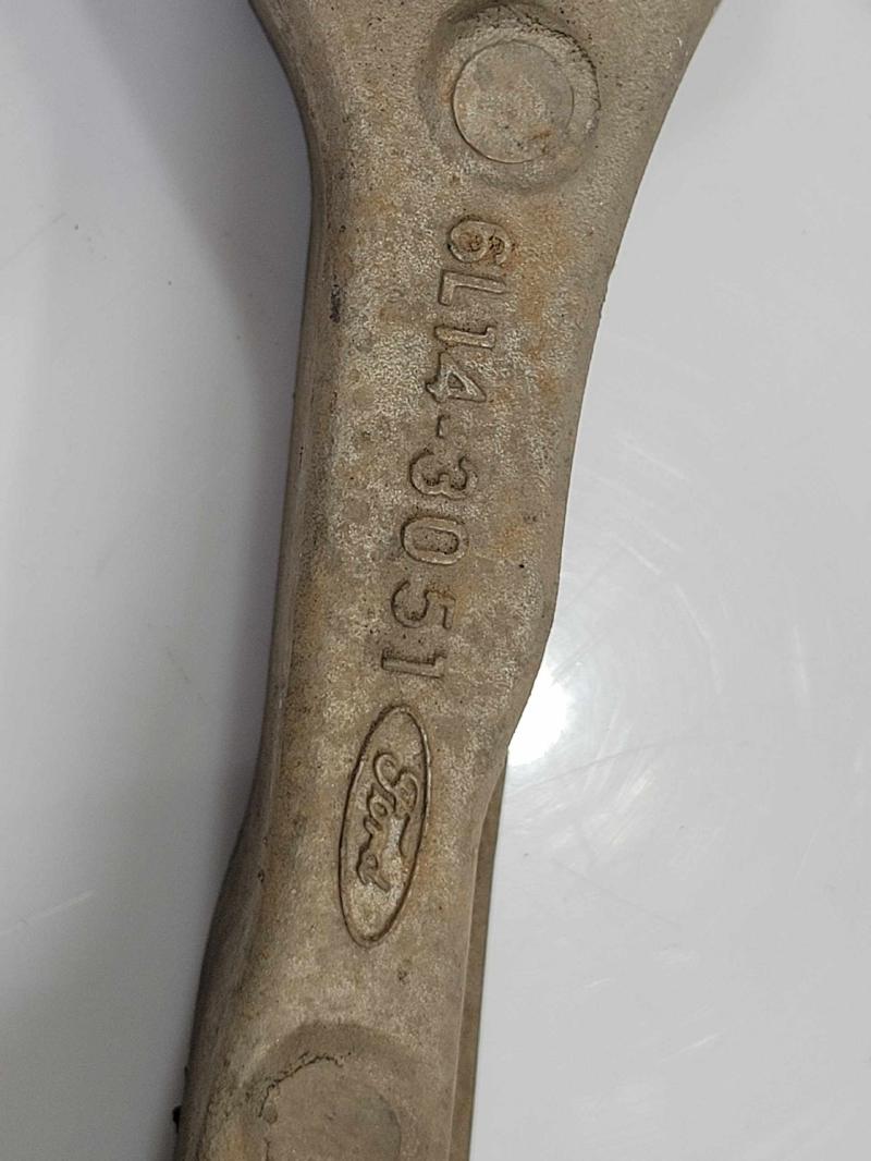2004 Lincoln Navigator Lower Control Arm Front