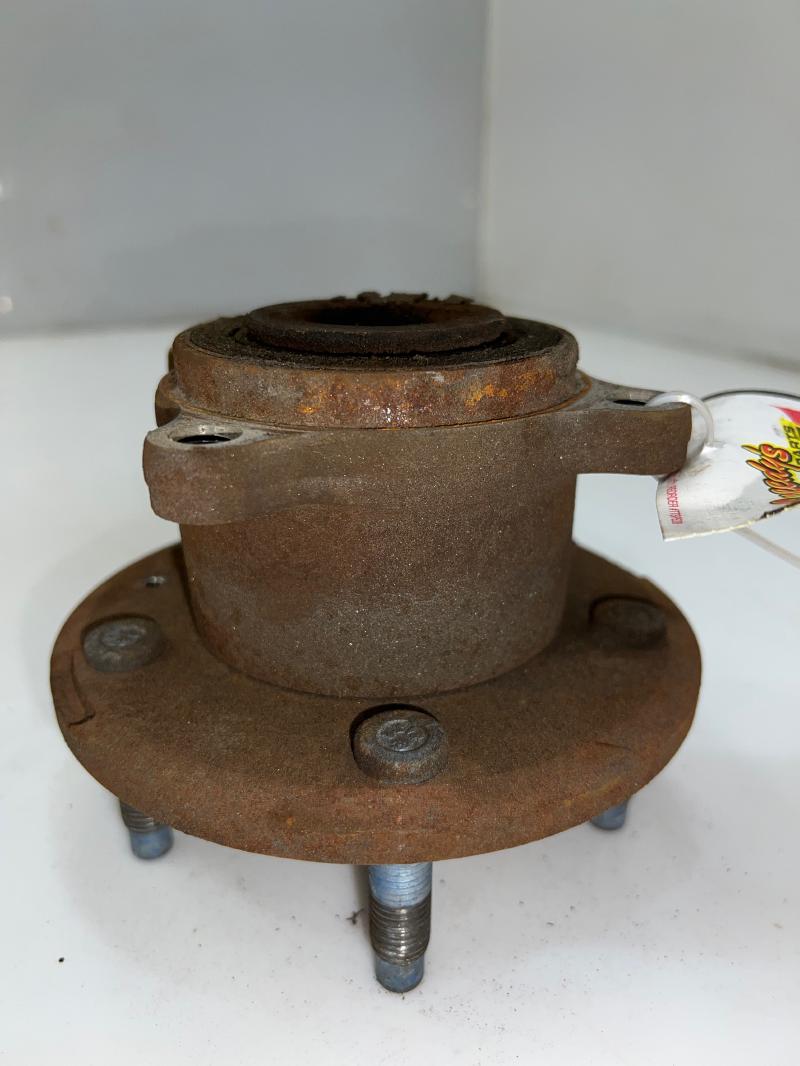 2012 Chevrolet Volt Hub
