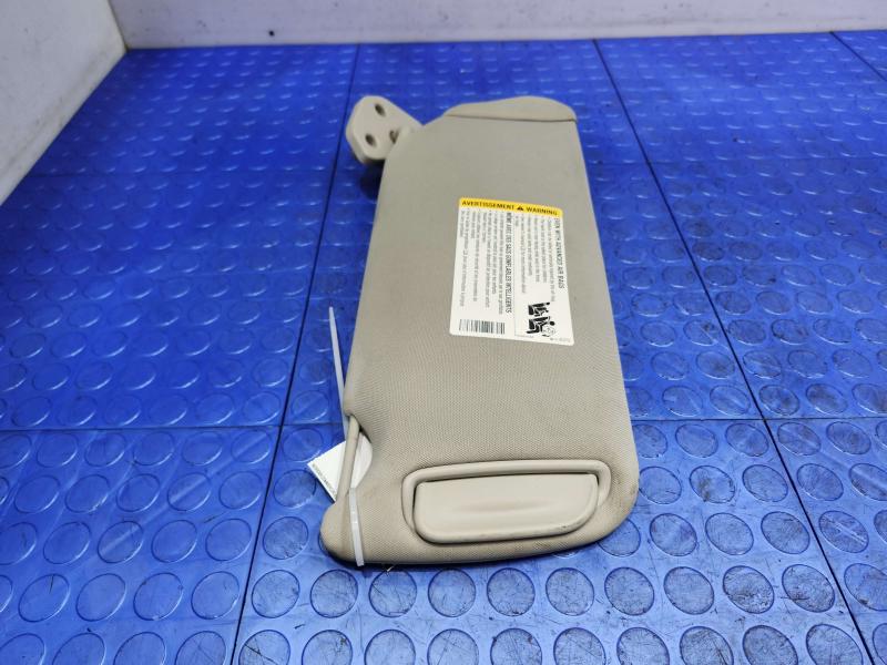 2007 Hummer H3 Sun Visor