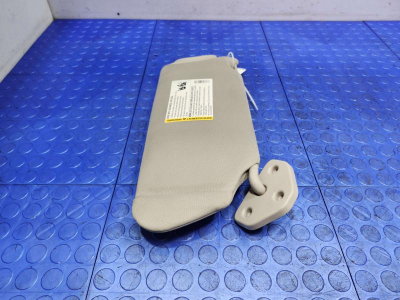 2007 Hummer H3 Sun Visor