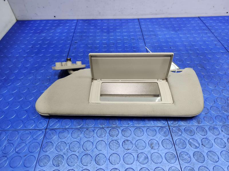 2007 Hummer H3 Sun Visor