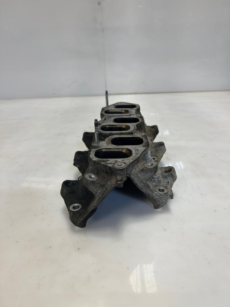 2009 Nissan Pathfinder Intake Manifold