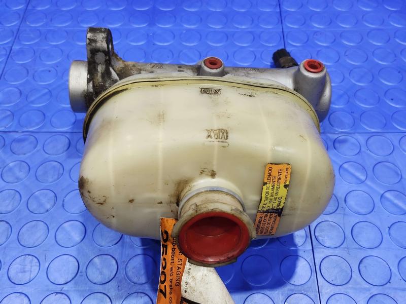 2005 Ford F-350 Super Duty Master Cylinder