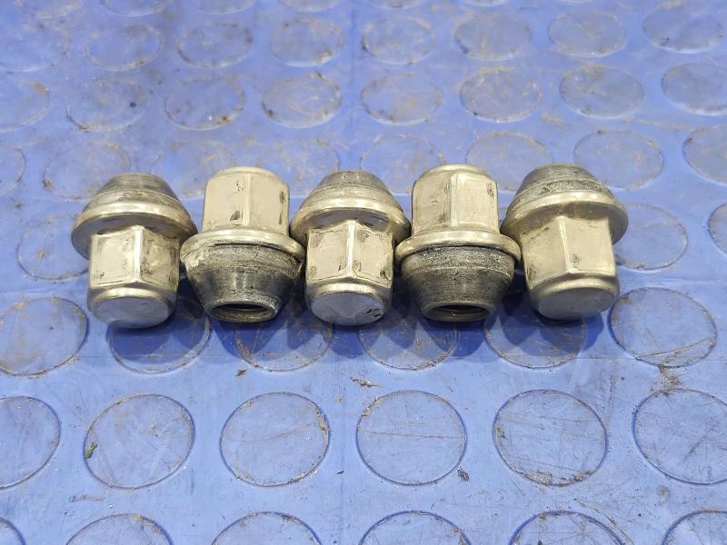 2016 Ford Edge Lug Nuts
