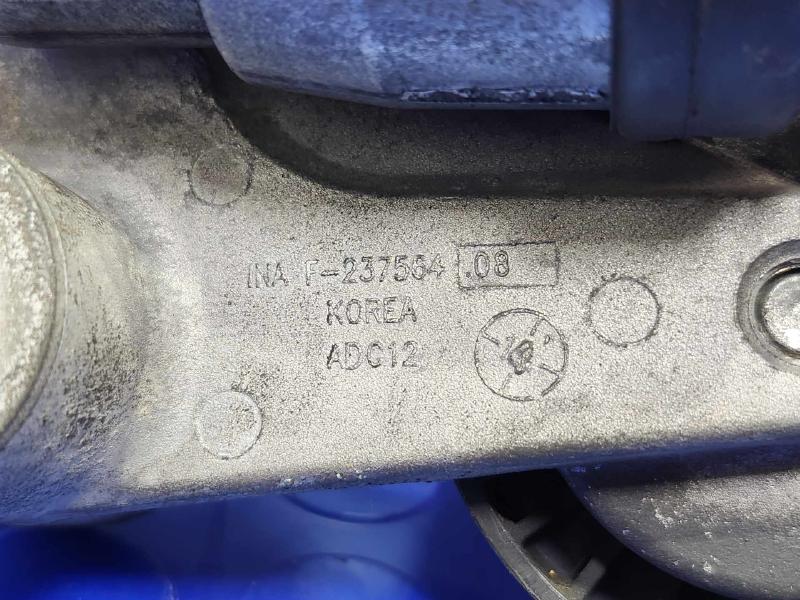 2013 Hyundai Santa Fe Engine Belt Tensioner