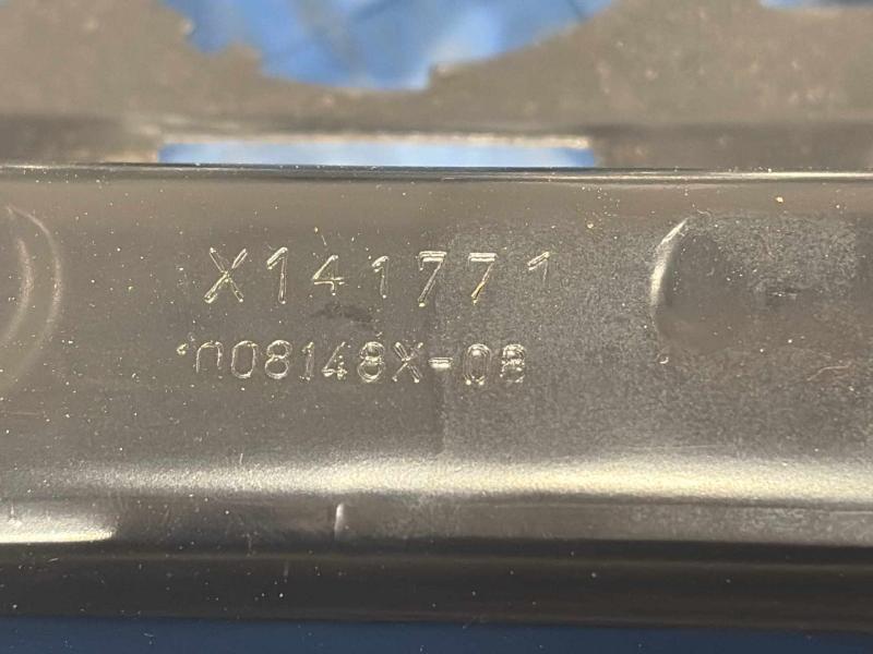 2015 Volkswagen Passat Seat Track