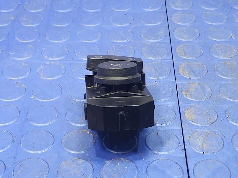 2016 Chevrolet Silverado 1500 Door Switch Front