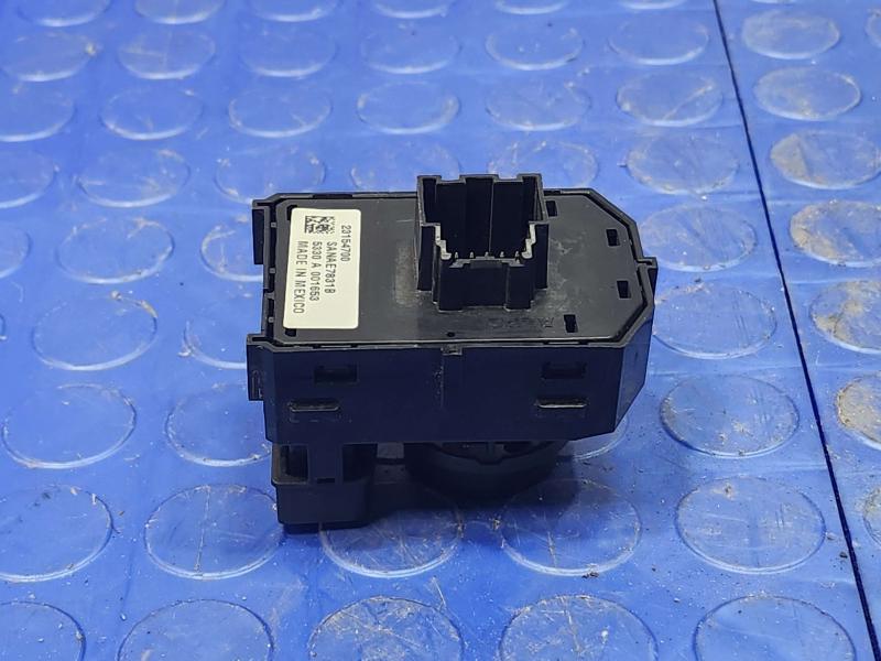 2016 Chevrolet Silverado 1500 Door Switch Front