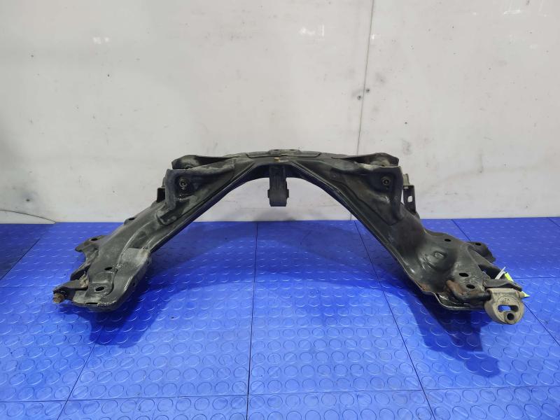 2013 Honda CR-V Crossmember/Cradle/Undercarria