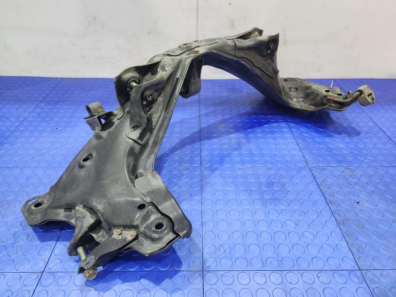 2013 Honda CR-V Crossmember/Cradle/Undercarria