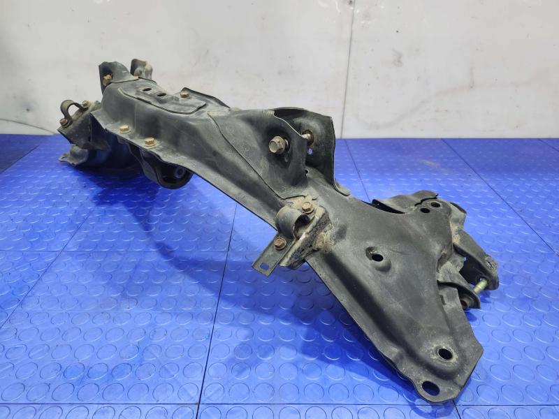 2013 Honda CR-V Crossmember/Cradle/Undercarria
