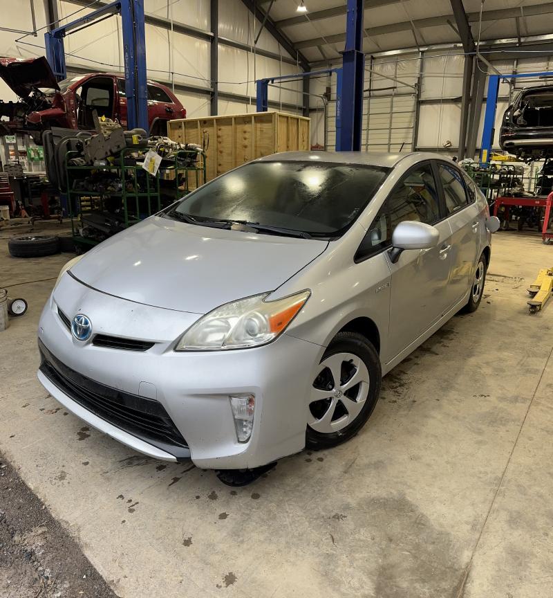 2014 Toyota Prius Front Door Latch
