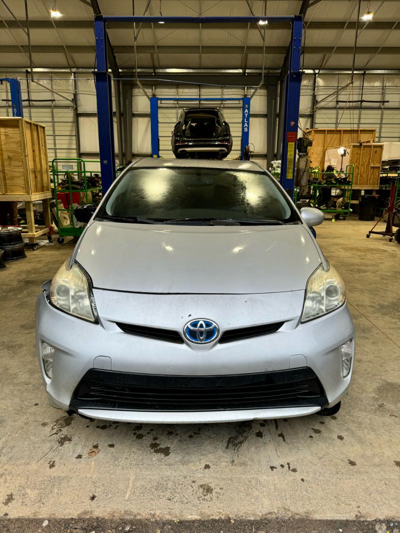 2014 Toyota Prius Front Door Latch
