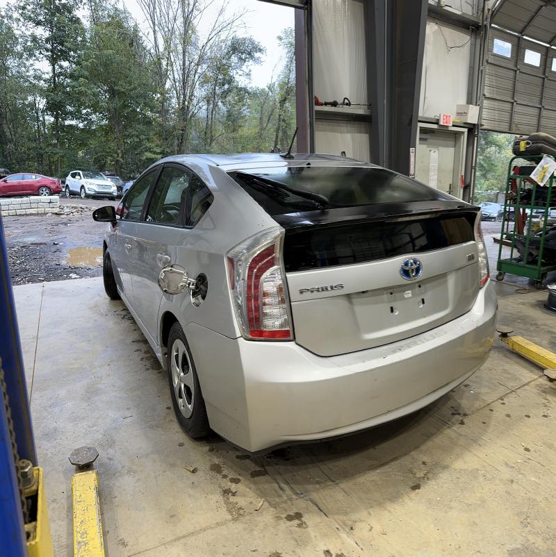 2014 Toyota Prius Front Door Latch