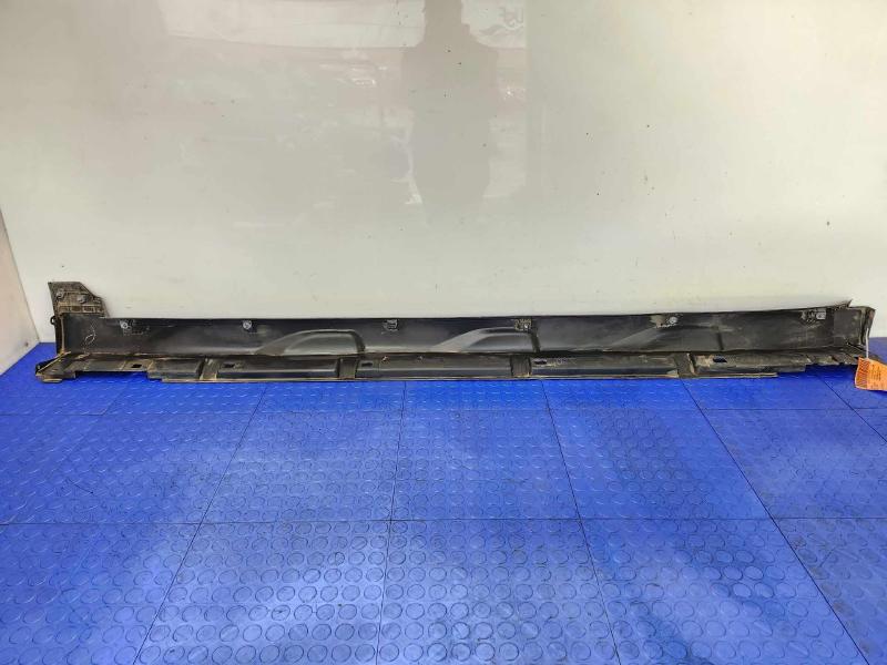 2018 Subaru Legacy Rocker Moulding