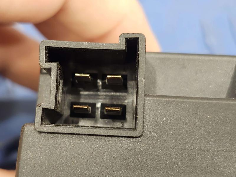 2010 Mercedes-Benz ML W164 OEM Fuel Pump Control Module Genuine 2124400314