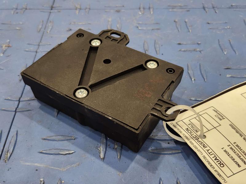 2010 Mercedes-Benz ML W164 OEM Fuel Pump Control Module Genuine 2124400314