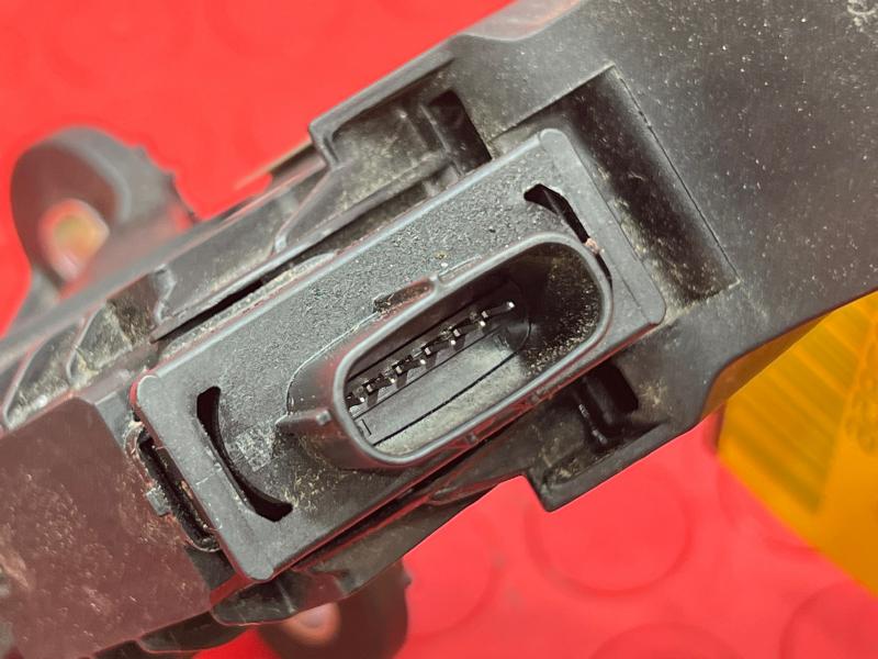 2020-2024 Kia Soul Accelerator Pedal Assembly Genuine OEM Part 32700F2100