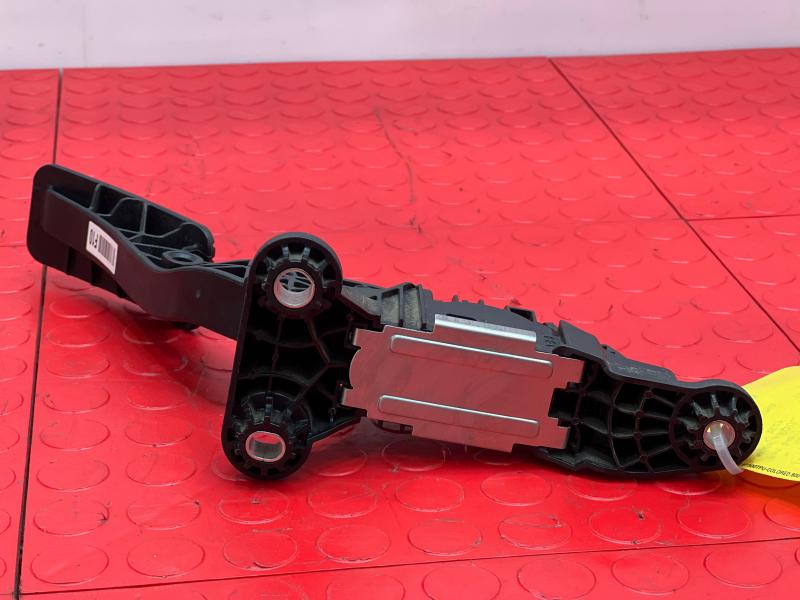 2020-2024 Kia Soul Accelerator Pedal Assembly Genuine OEM Part 32700F2100