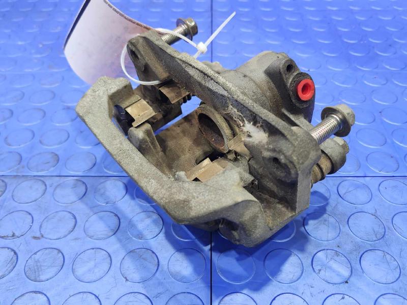 2015 Subaru Forester Caliper
