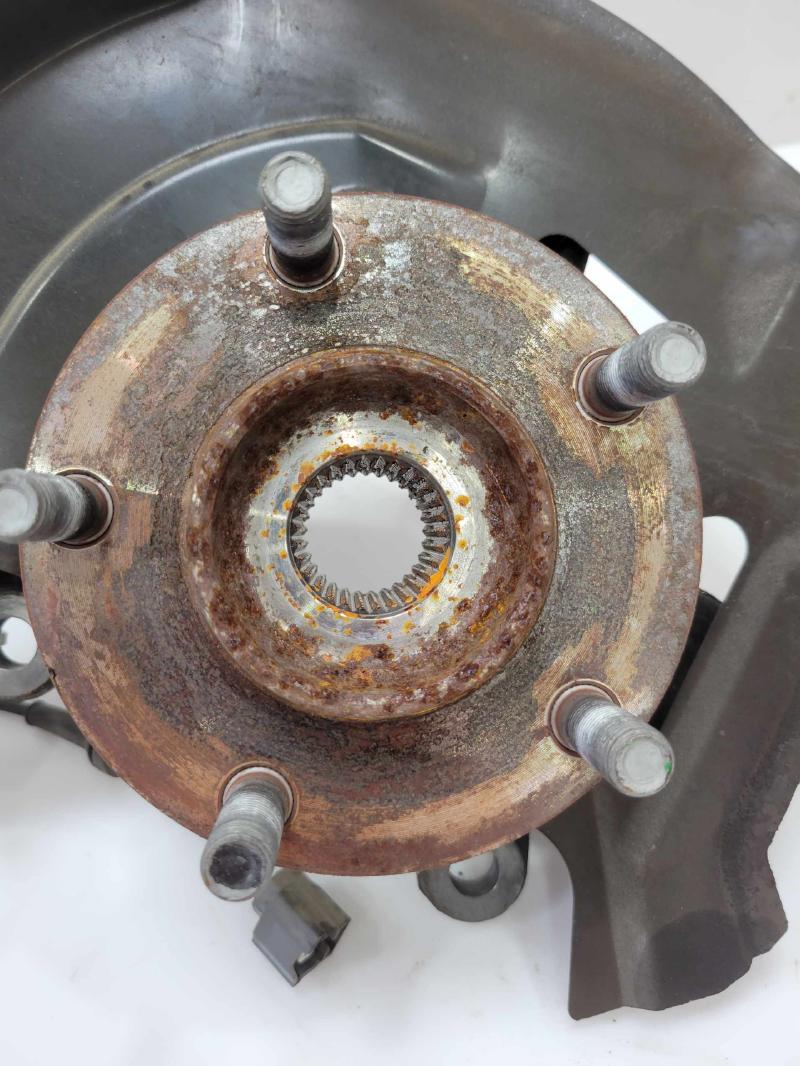 2015 Nissan Rogue Spindle Knuckle Front