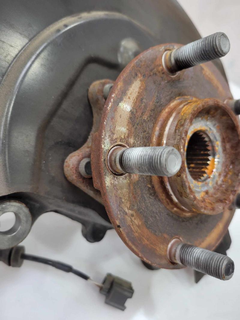 2015 Nissan Rogue Spindle Knuckle Front